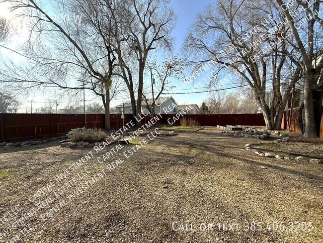 Building Photo - 1386 S 900 W