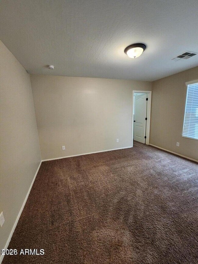 Building Photo - 3816 E Leslie Dr