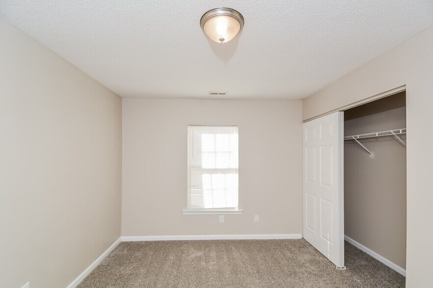 Building Photo - 6011 Paducah Dr