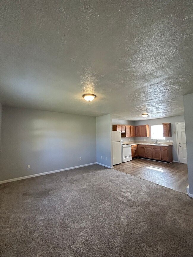 Building Photo - 1415-1417 Aster Street