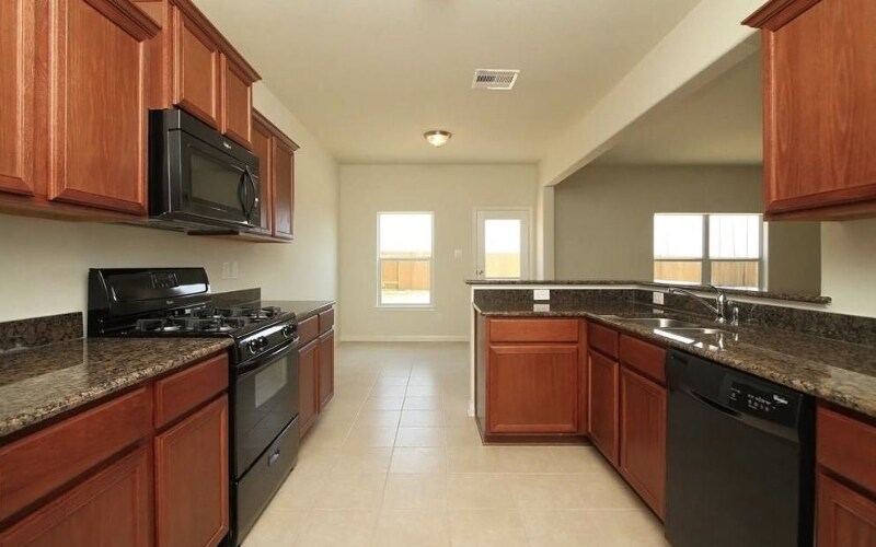 Building Photo - 312 Magnolia Dr