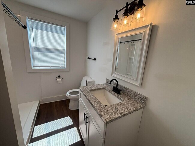 Building Photo - 329 S Saluda Ave