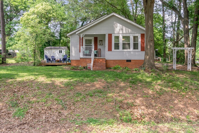 Building Photo - 205 Fite Rd