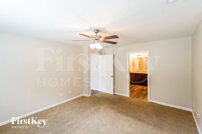 Building Photo - 11485 Cedar Glades Dr