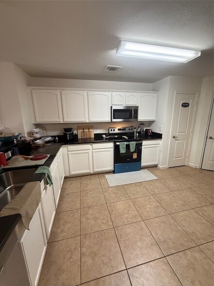 Building Photo - 2034 Kings Forest Dr