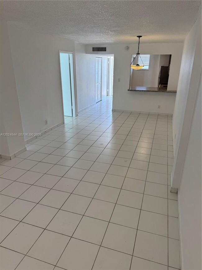 Building Photo - 2903 N Miami Beach Blvd