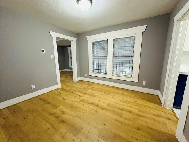 Building Photo - 1303 Erin St