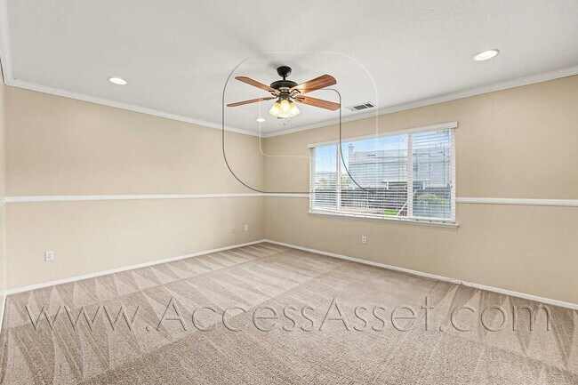 Building Photo - Inviting 4-Bed, 3-Bath Home In Sunny Winchester!