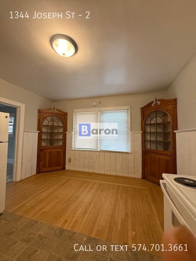 Building Photo - 1344 Joseph St