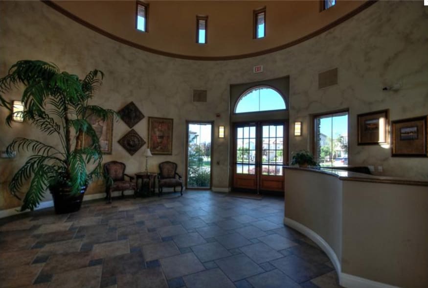 Building Photo - 1492 Berriedale Ct