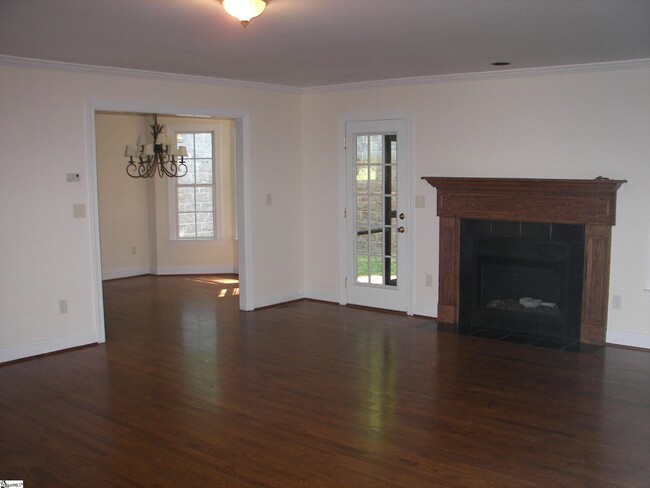 Building Photo - 14 Autumn Creek Way