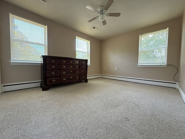 Building Photo - NorthShore201