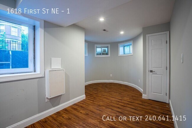 Building Photo - 1618 First St NE-1