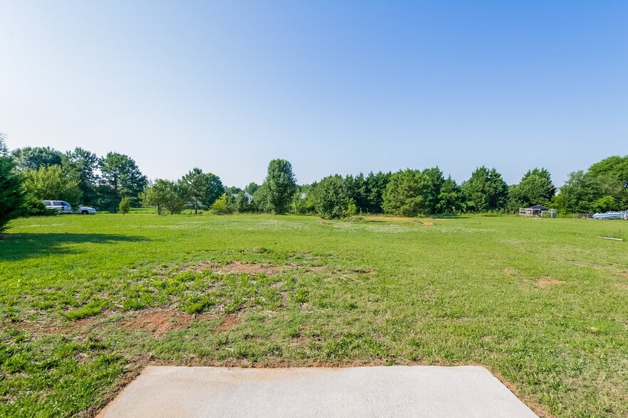 Building Photo - 955 Sugar Valley Rd SW