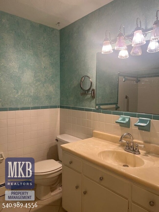 Building Photo - 4bd/3bth SW County Home