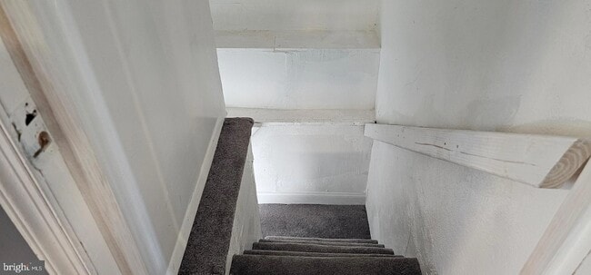 Building Photo - 1221 Poplar Grove St