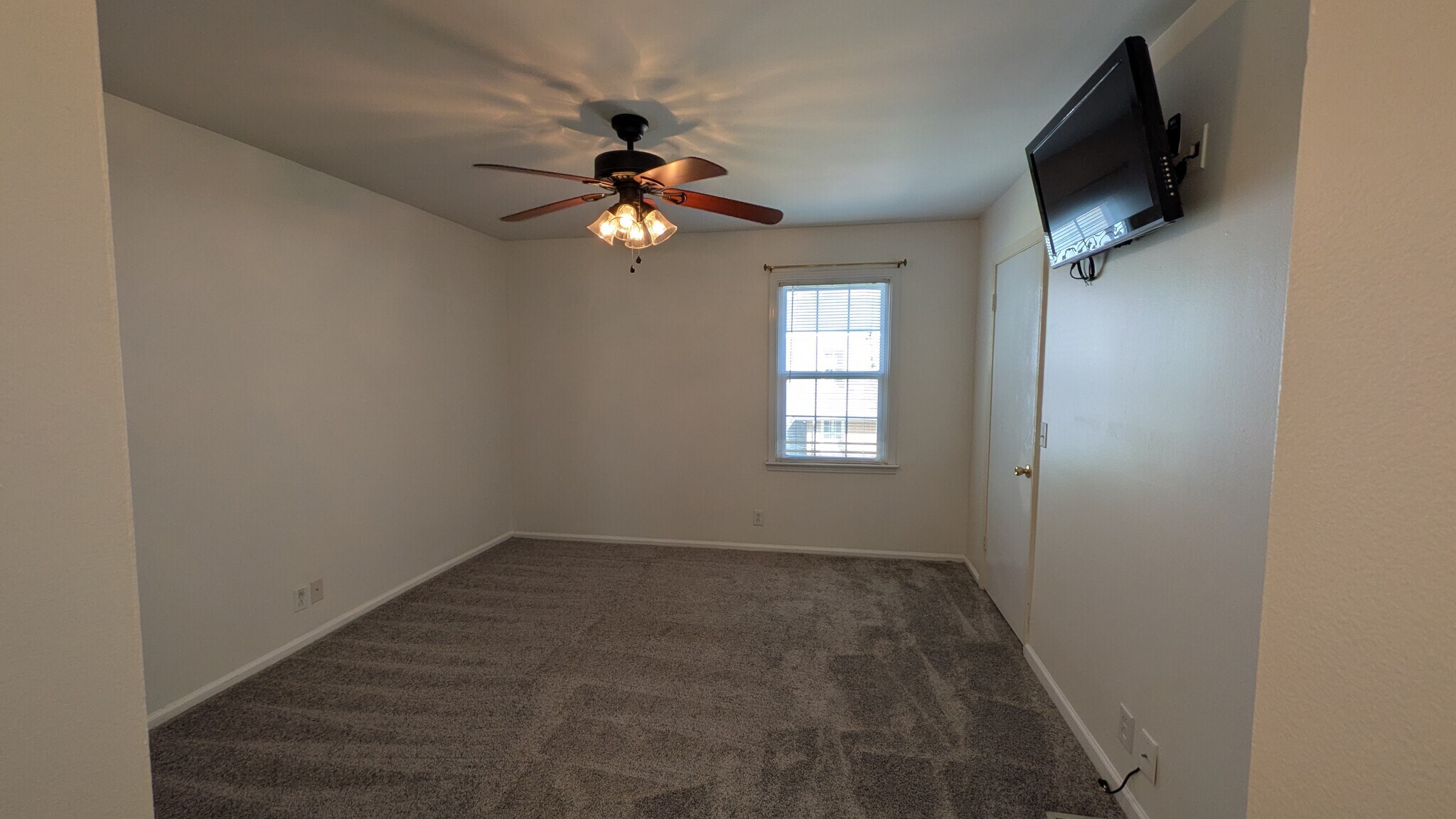 Primary Bedroom - 510 Basswood Ave