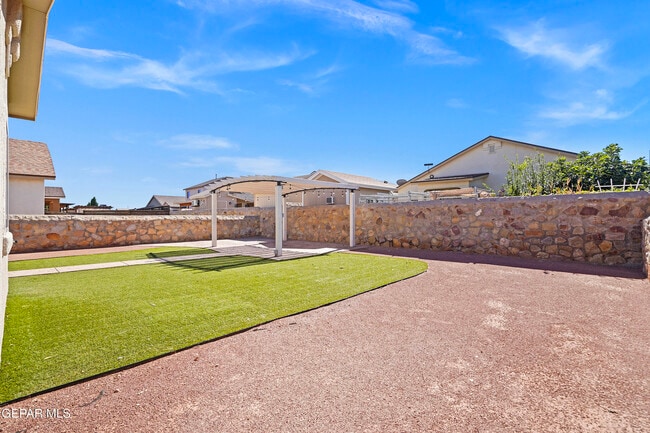 Building Photo - 14252 Earl Chokiski