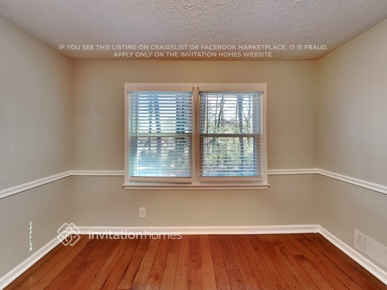 Building Photo - 1022 Williamsburg Ct NW