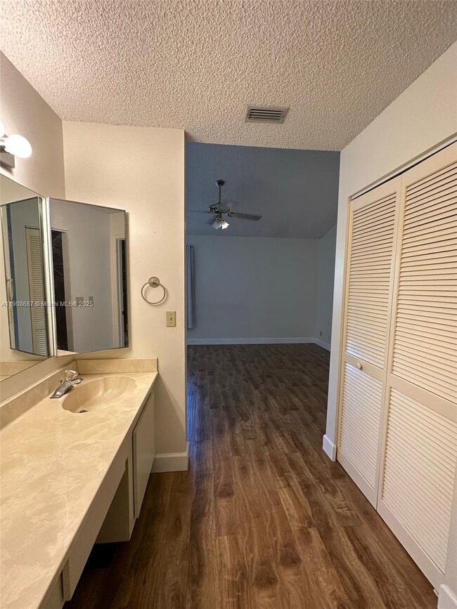 Building Photo - 8265 NW 70th St