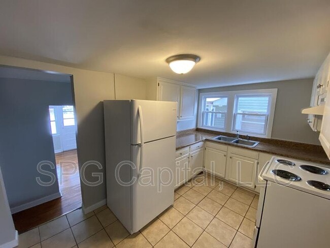 Building Photo - 111 Middle St