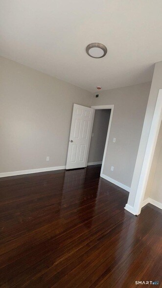 Building Photo - 1071 Pembroke St