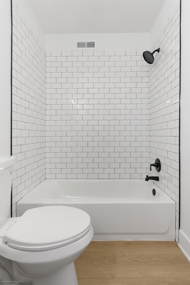 Building Photo - 372 Windsong Ct