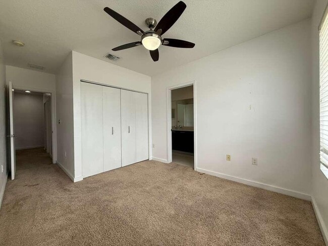 Building Photo - 3563 NW 13th St