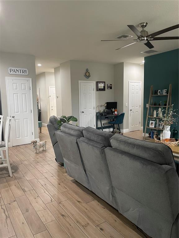 Building Photo - 8835 Hinsdale Heights Dr