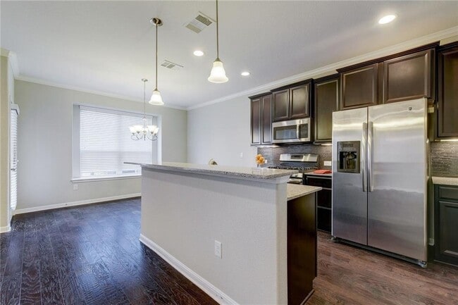 Building Photo - 13400 Briarwick Dr