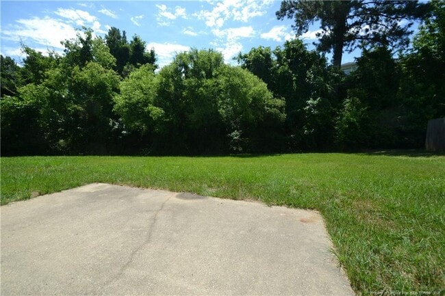 Building Photo - 1914 Sterling Hill Dr