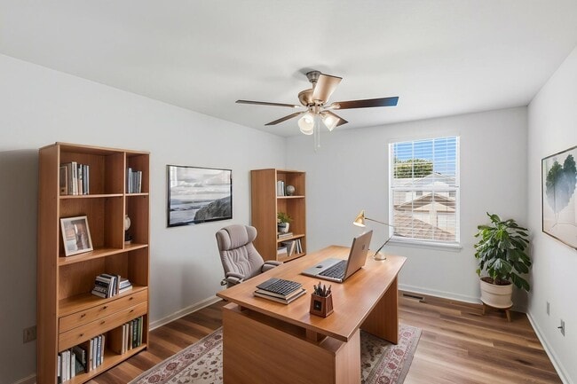 Building Photo - 2412-2414 Calder Ct.