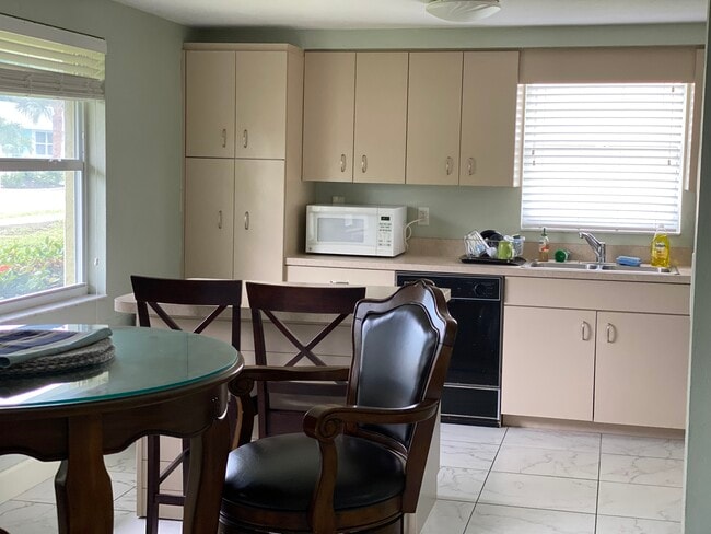 Apt kitchen and nook area - 160 Stanford Dr