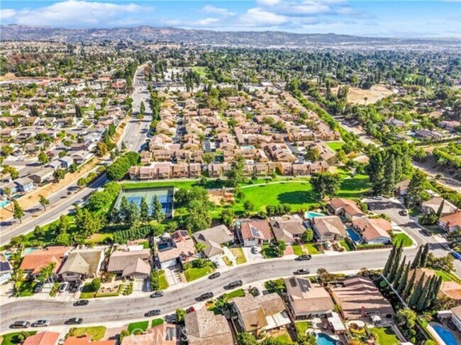 Building Photo - 4 Bed/ 3 Bath Yorba Linda Home with 2 Car Garage