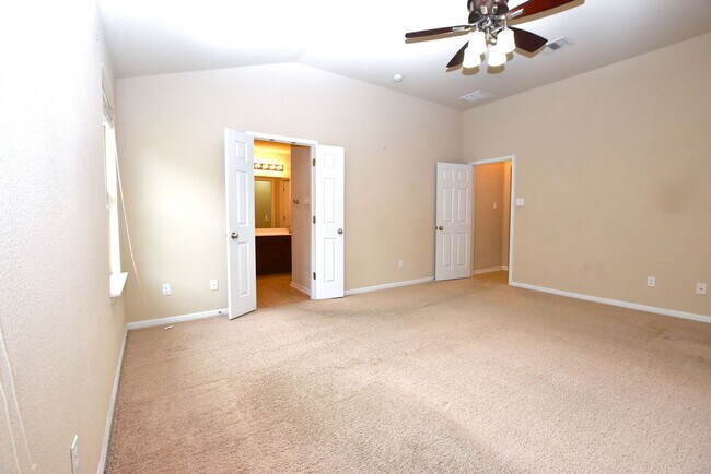 Building Photo - Buda Living Done Right—Space, Flexibility & Location