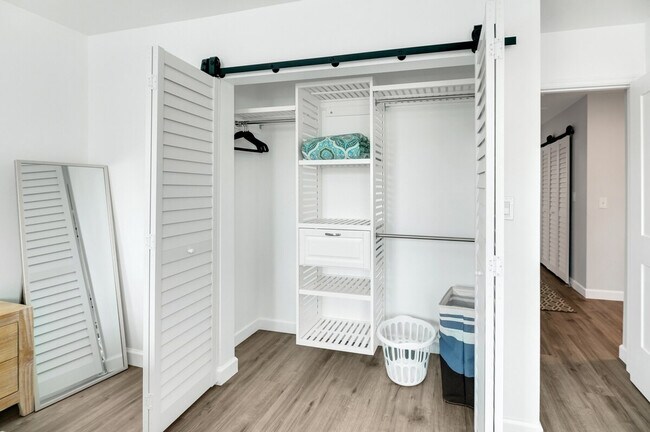 Building Photo - 111 Hanover St