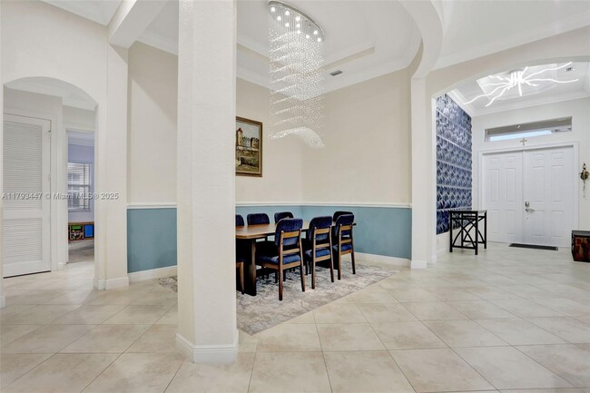Building Photo - 8840 S Miralago Way