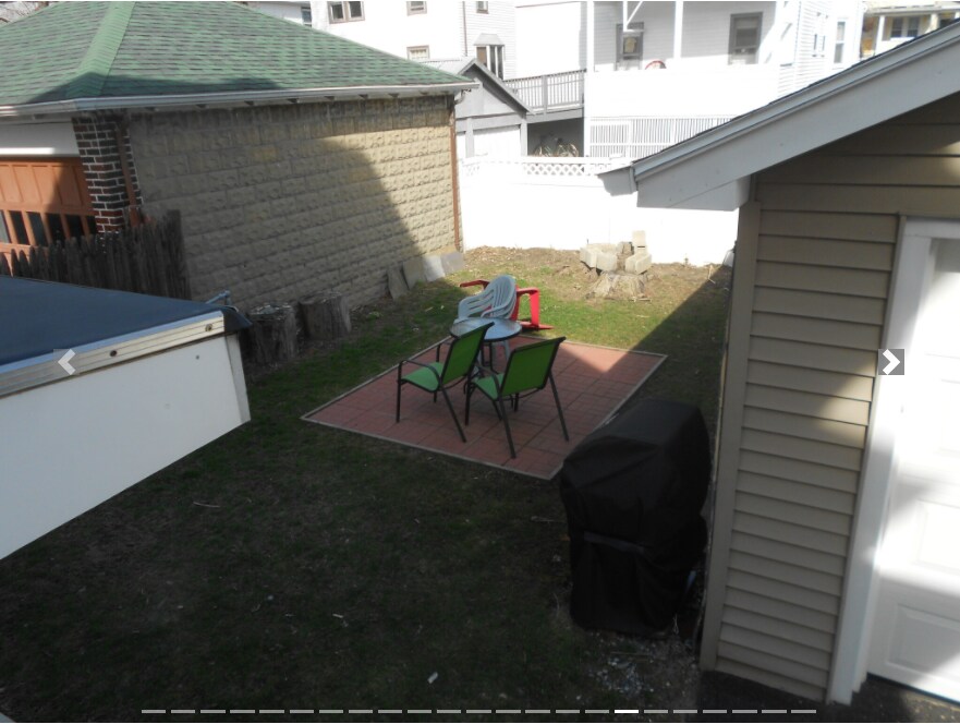 Building Photo - 65 Fairbanks St