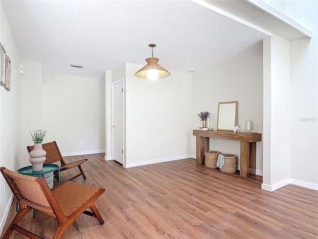 Building Photo - 289 Gull Dr S