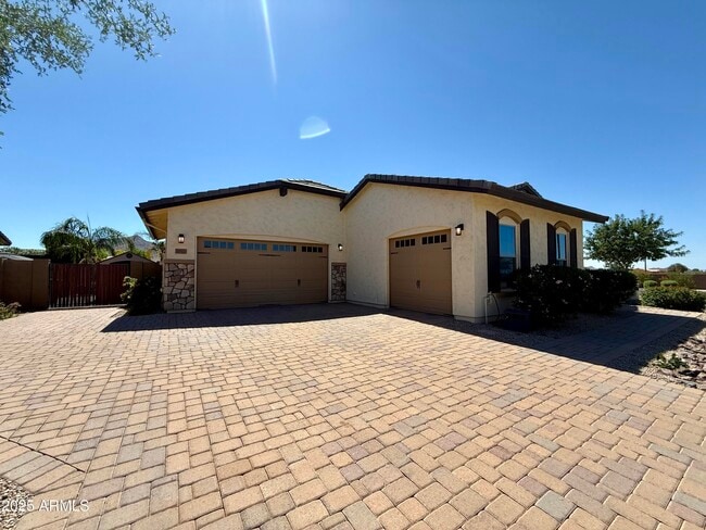 Building Photo - 20911 E Watford Dr