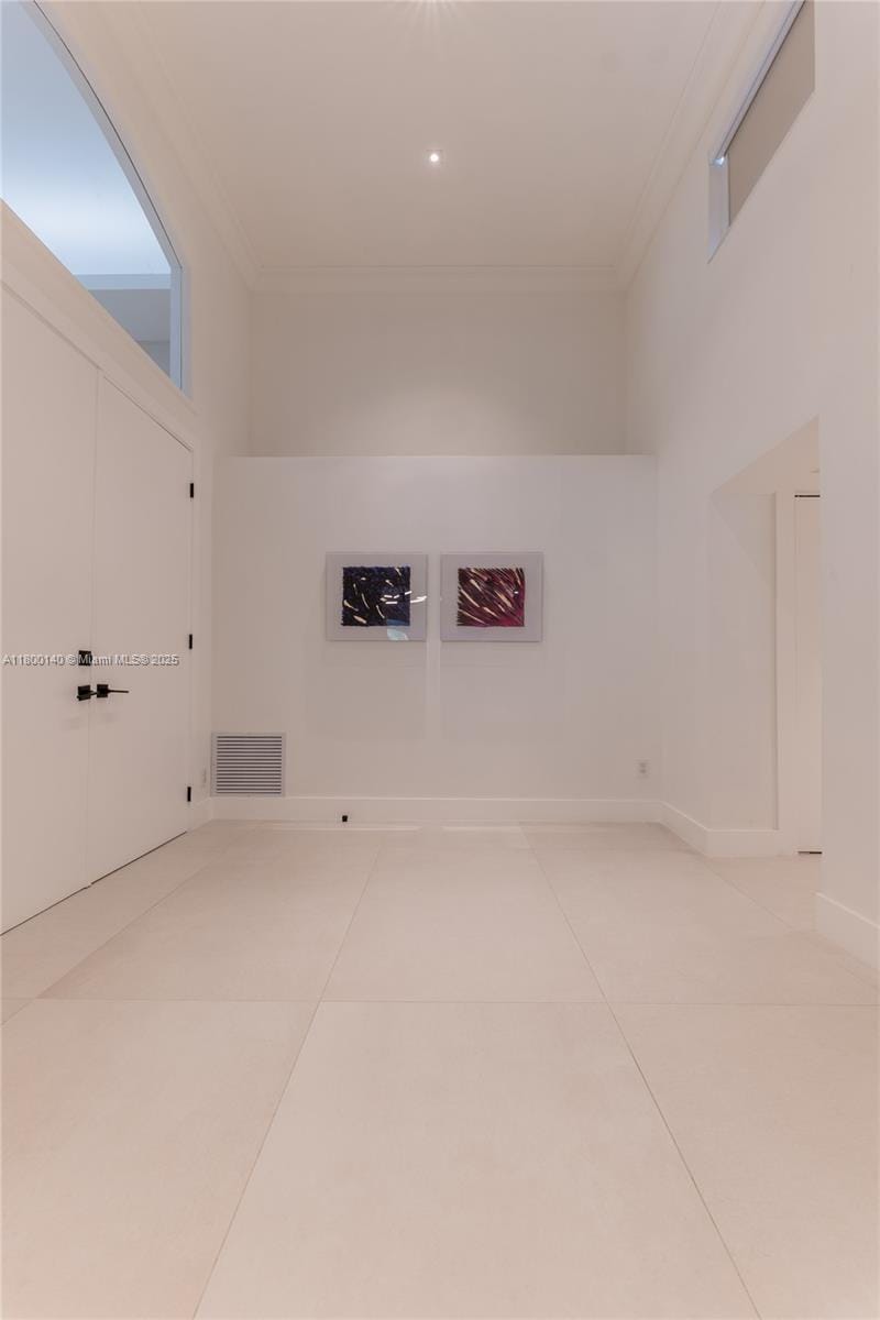 Building Photo - 7300 SW 77th Ave