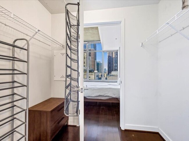 Building Photo - Luxury High Rise Condo Available 7/1/25