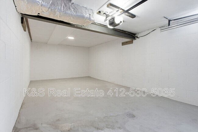 Building Photo - 29 Janyce Dr