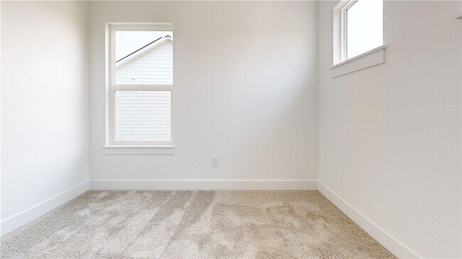 Building Photo - 720 SE Booth Ave