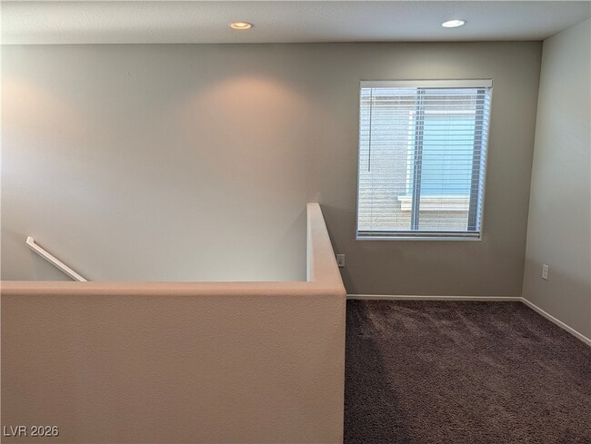 Building Photo - 6114 Scarlet Leaf St