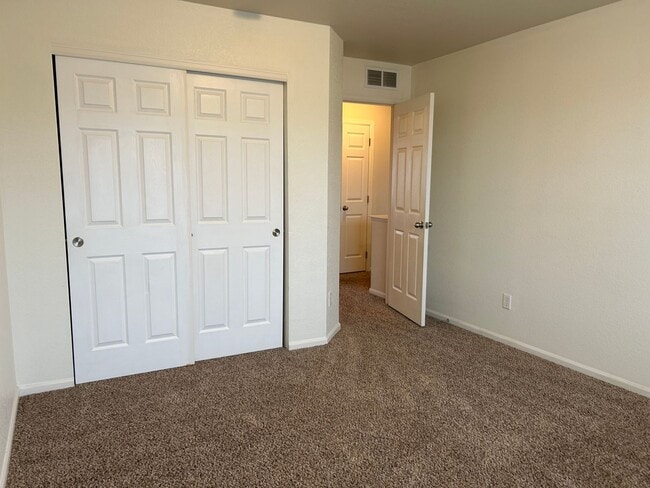 Building Photo - 2145 Clipper Way