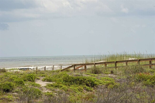 Building Photo - 4250 A1A S