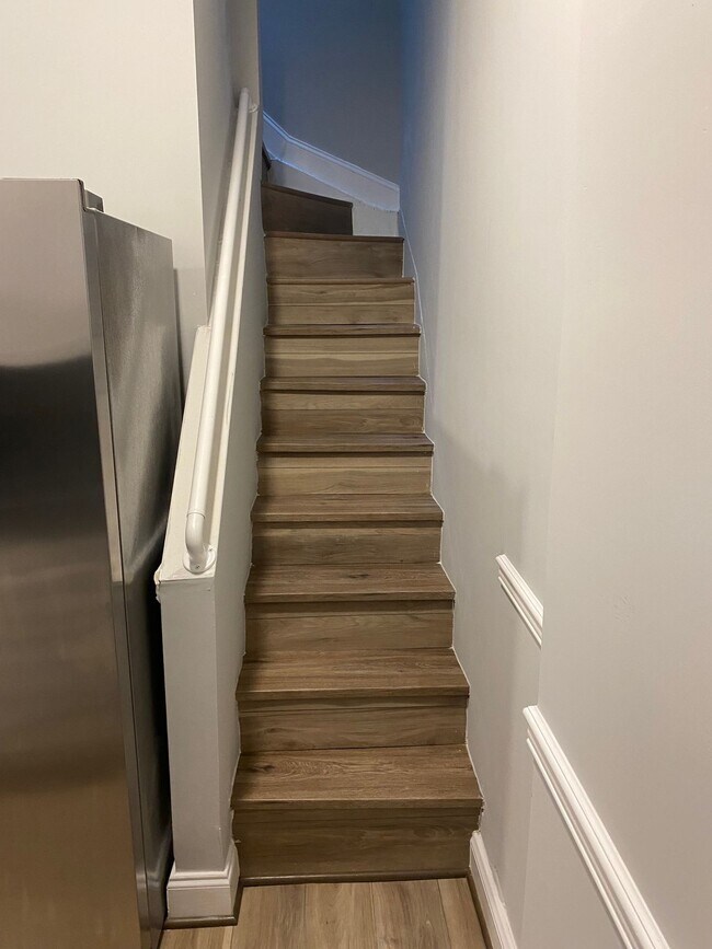 Building Photo - 1233 N Luzerne Ave