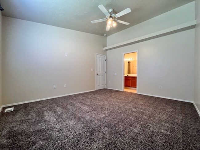 Building Photo - 8137 Waterfowl Ave