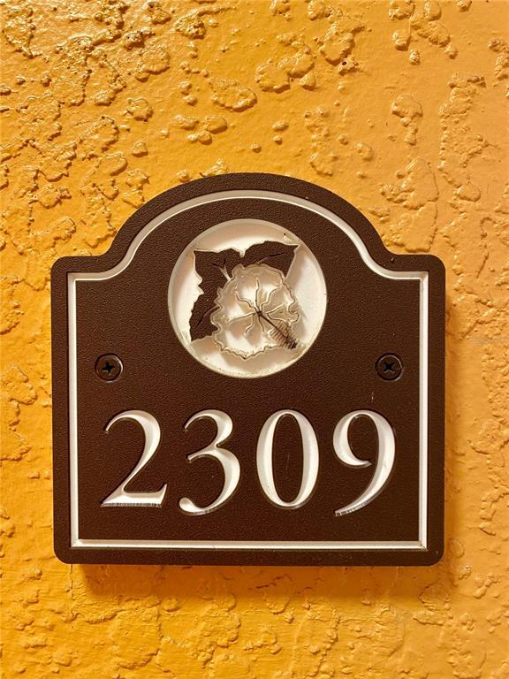 Building Photo - 5451 Vineland Rd